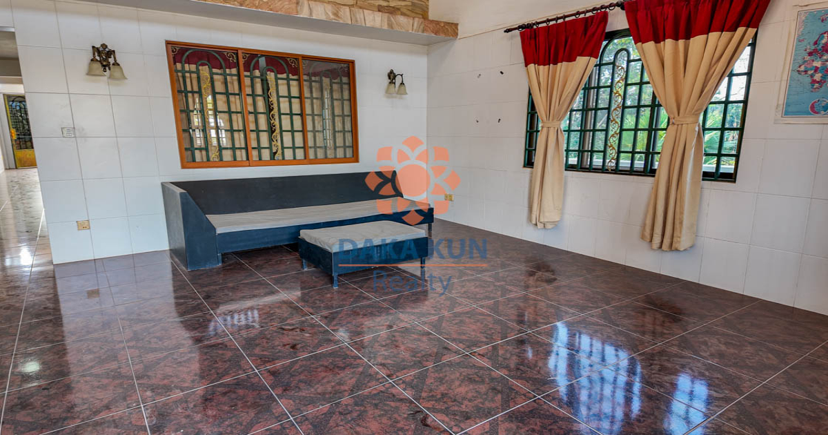 12 Bedrooms House for Rent Near Riverside - Siem Reap City