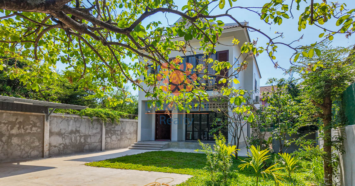 4​ Bedrooms House for Rent in Siem Reap City, Sala Kamreuk