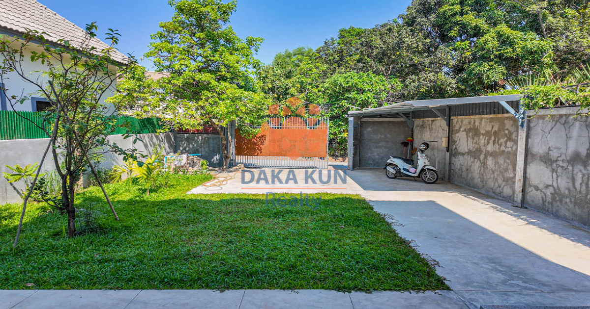 4​ Bedrooms House for Rent in Siem Reap City, Sala Kamreuk