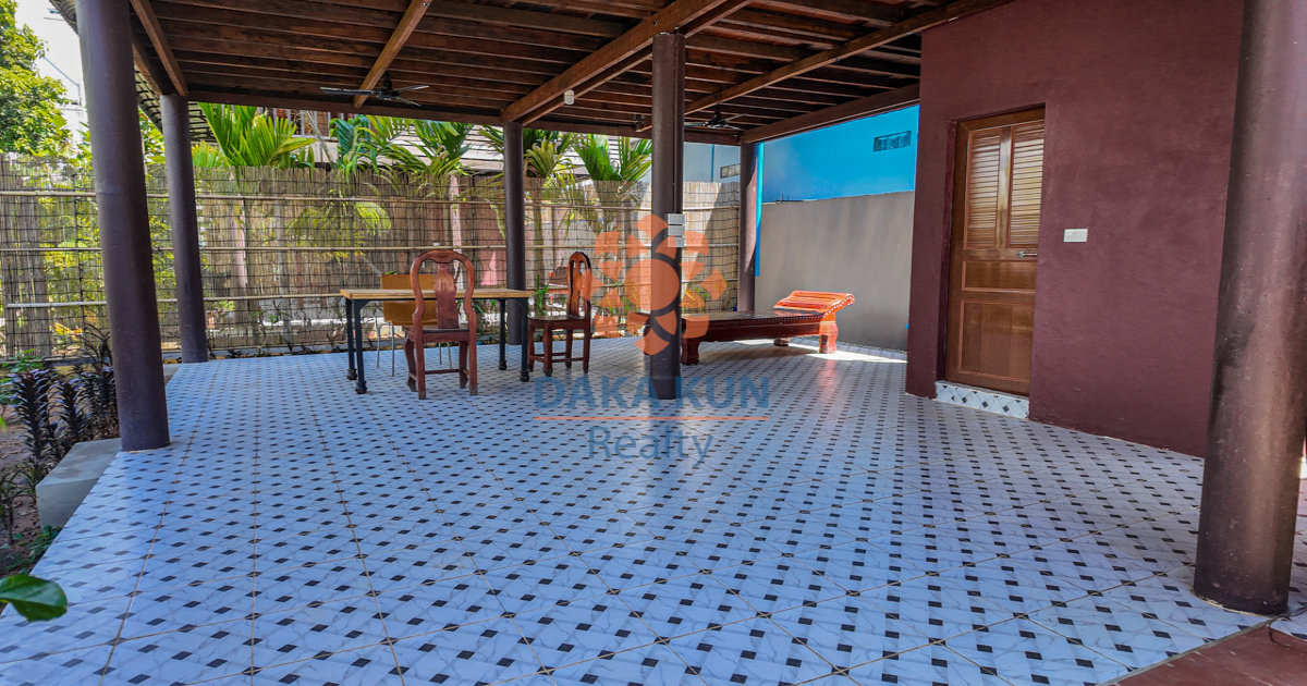 2 Bedrooms Wooden House for Rent in Siem Reap City, Sala Kamreuk