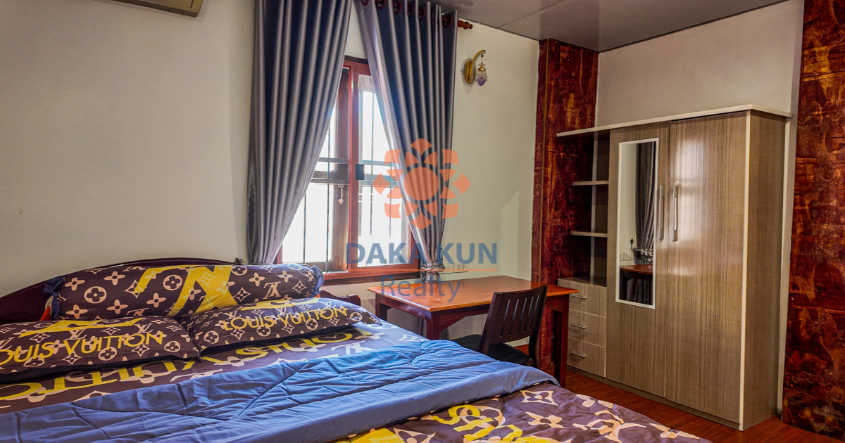 2 Bedrooms Wooden House for Rent in Siem Reap City, Sala Kamreuk