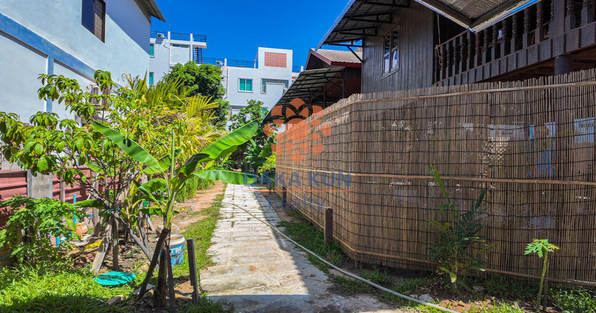 Wooden House for Rent in Siem Reap City, Sala Kamreuk