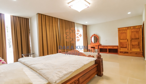 4 Bedrooms House for Rent in Krong Siem Reap-Svay Dangkum
