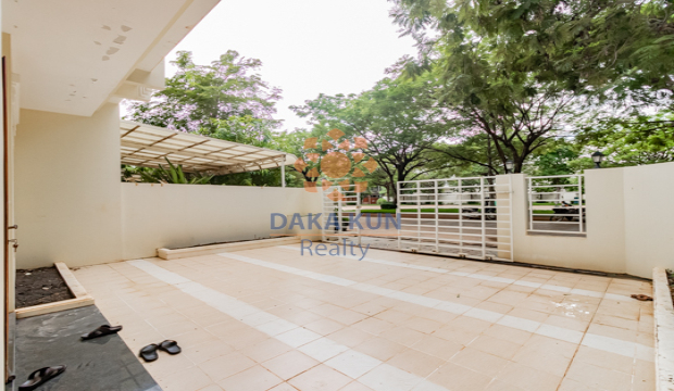 4 Bedrooms House for Rent in Krong Siem Reap-Svay Dangkum