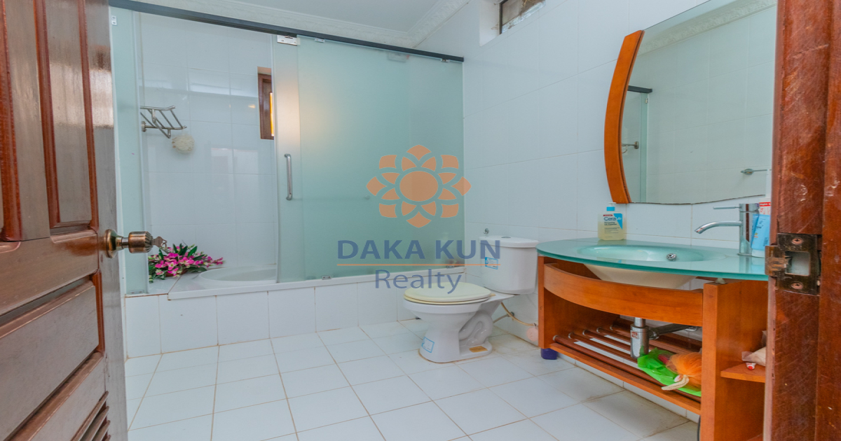 4 Bedrooms House for Sale in Siem Reap City - Svay Dangkum