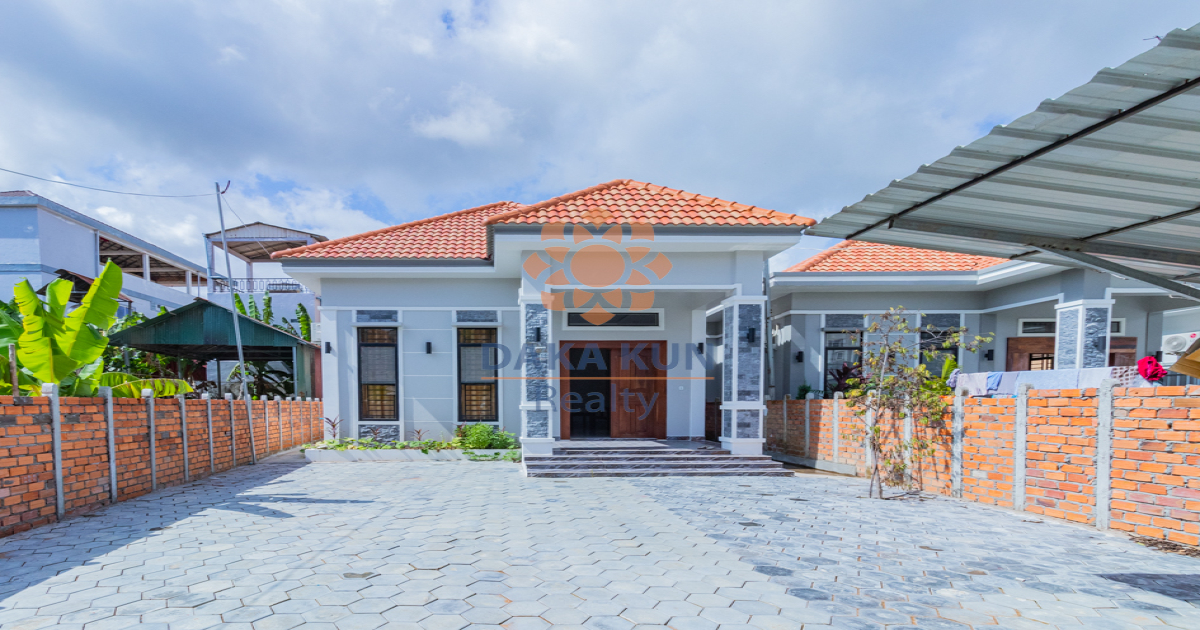 2 Bedrooms House for Rent in Siem Reap City - Near Rose Apple Square