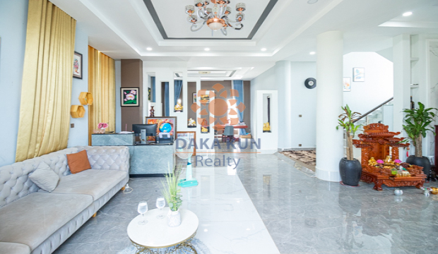 5 Bedrooms Villa for Sale in Krong Siem Reap