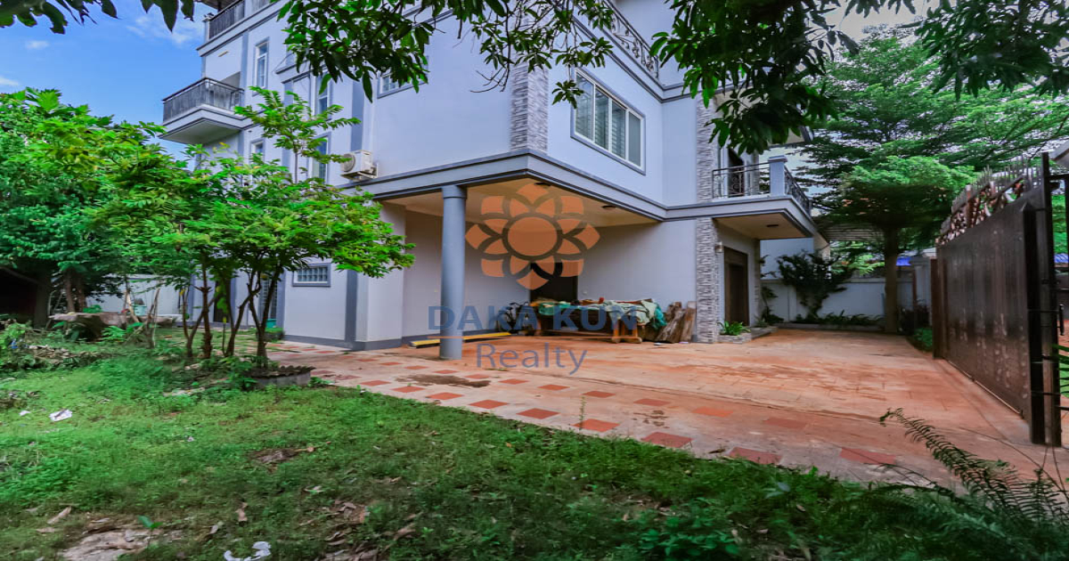 7 Bedrooms House for Rent in Siem Reap City, in Sala Kamreuk