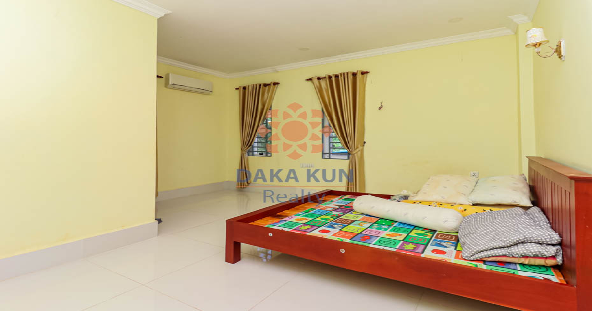 7 Bedrooms House for Rent in Siem Reap City, in Sala Kamreuk