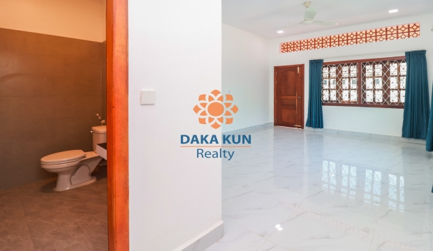 3 Bedrooms House for Rent in Siem Reap-Sala Kamreuk