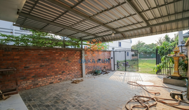 House for Sale in Siem Reap city-Sala Kamreuk