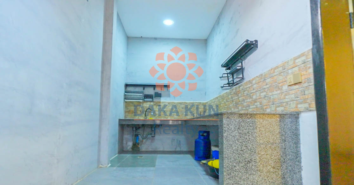 7 Bedrooms House for Sale on Concrete Roads, in Siem Reap City