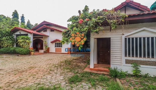 4 Bedrooms House for Rent in Siem Reap