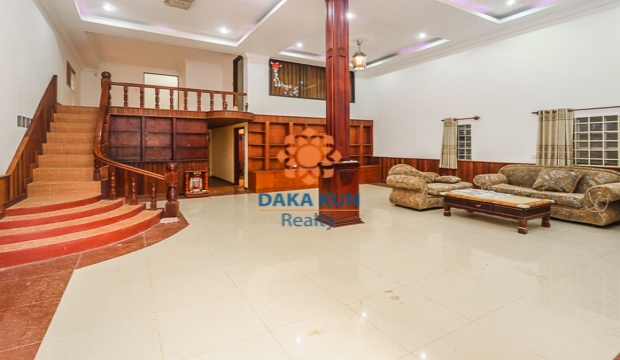 4 Bedrooms House for Rent in Siem Reap