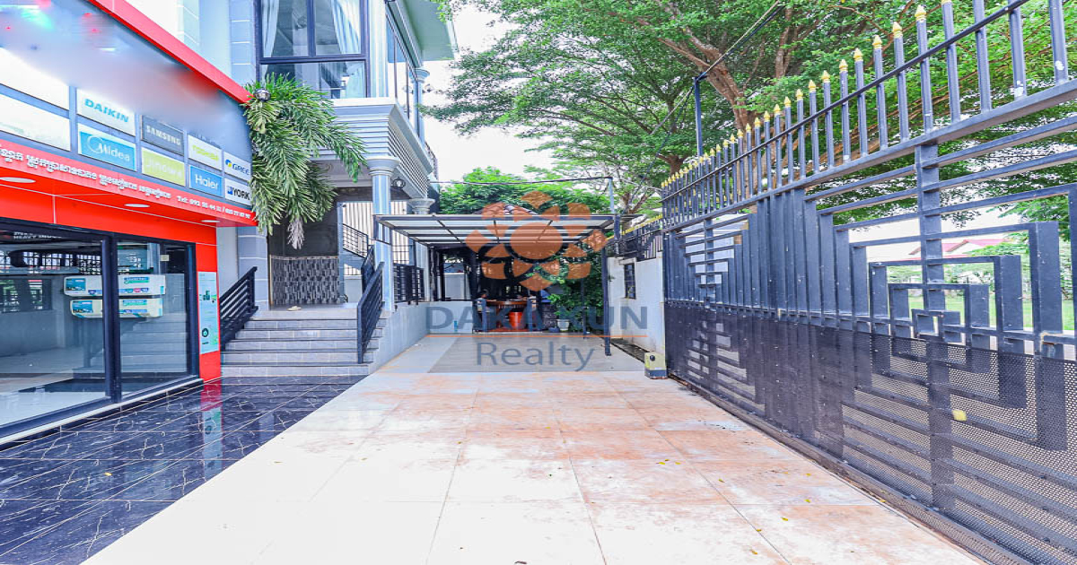 House for Sale in Krong Siem Reap near Aranhrangsey Primary School