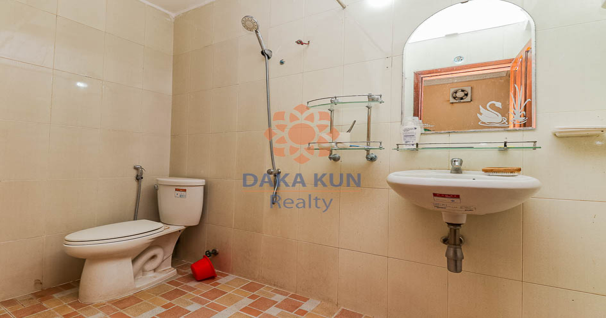 6 Bedrooms House for Rent in Siem Reap City, near Larryta Bus