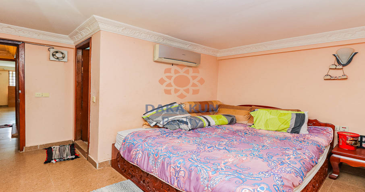 6 Bedrooms House for Rent in Siem Reap City, near Larryta Bus