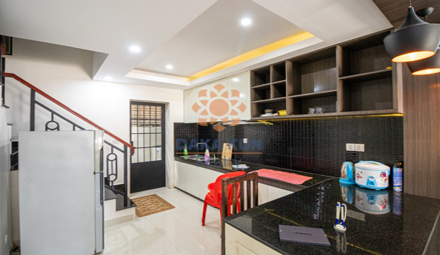 3 Bedrooms Flathouse for Rent in Krong Siem Reap-Svay Dangkum