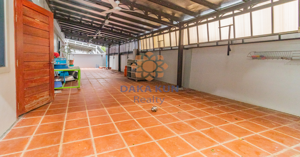 3 Bedrooms House For Rent In Siem Reap City-Borey Tourism
