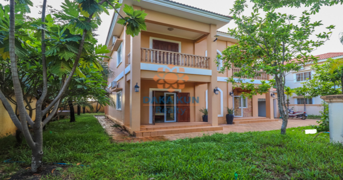 4 Bedrooms Villa with Swimming Pool for Rent in Siem Reap-Svay Dangkum
