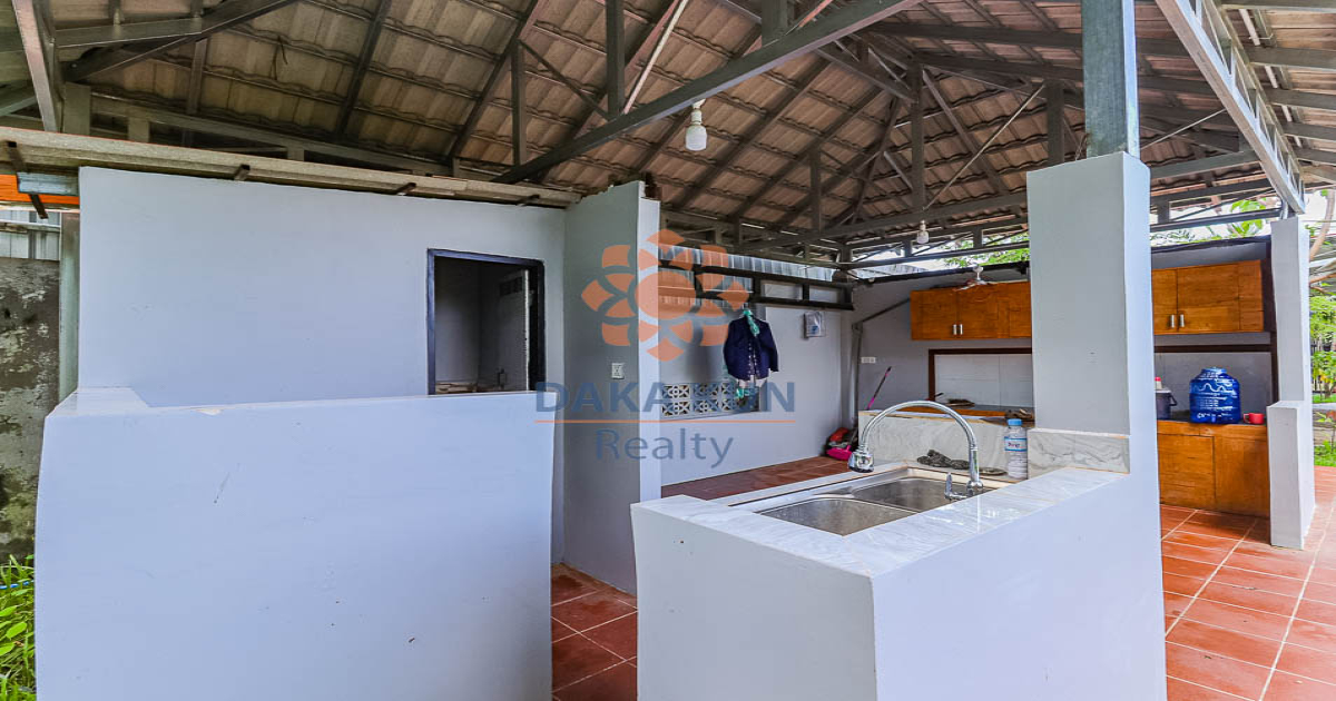 5 Bedrooms House for Rent in Siem Reap-Svay Dangkum