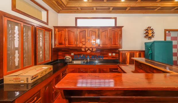 4 Bedrooms Wooden House in Siem Reap-Svay Dangkum