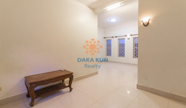 3 Bedrooms House for Rent in Krong Siem Reap-Sala Kamreuk