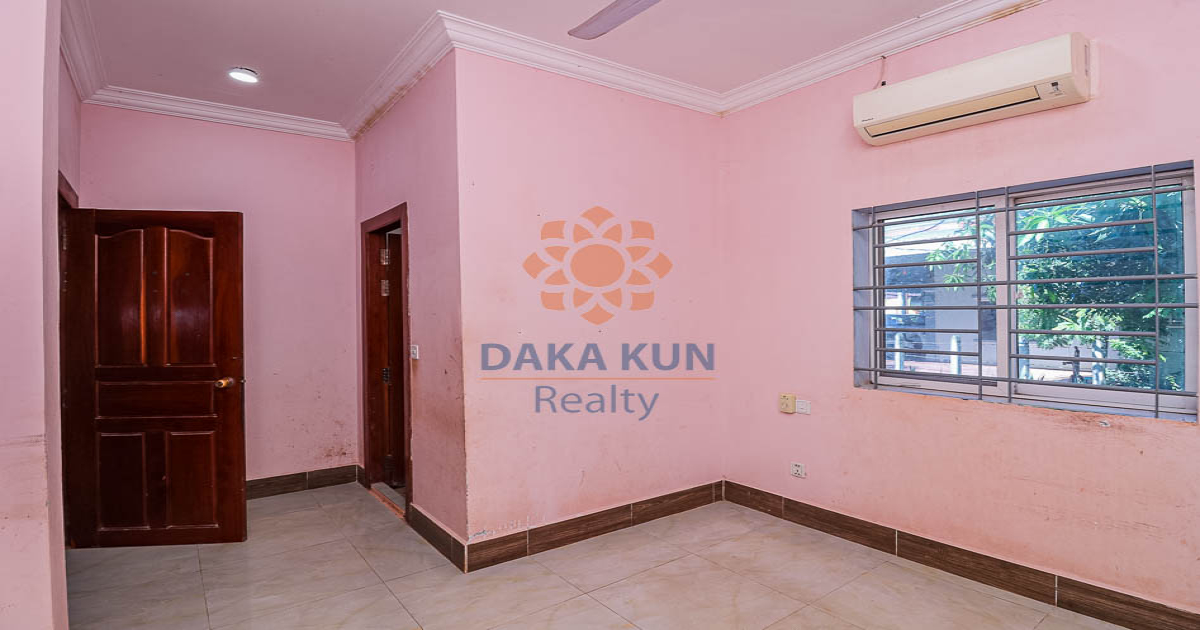 House for Sale in Siem Reap City, near Phsar Krom