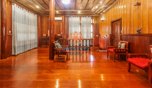 4 Bedrooms Wooden House in Siem Reap-Svay Dangkum