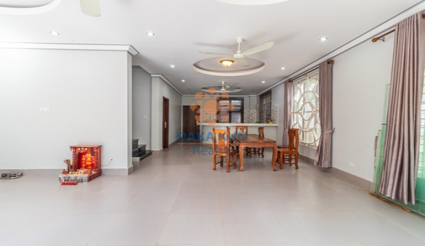 5 Bedrooms Villa for Rent in Siem Reap - Sala Kamruek