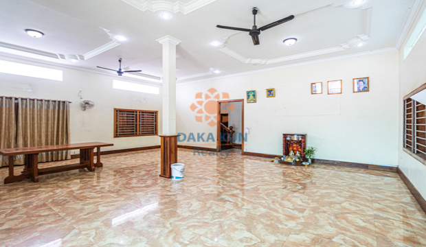 6 Bedrooms House for Rent in Krong Siem Reap-Svay Dangkum