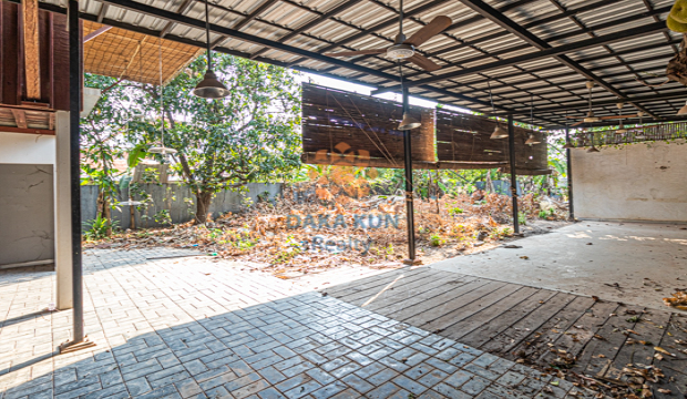 Wooden House for sale in Svay Dangkum, Siem Reap city