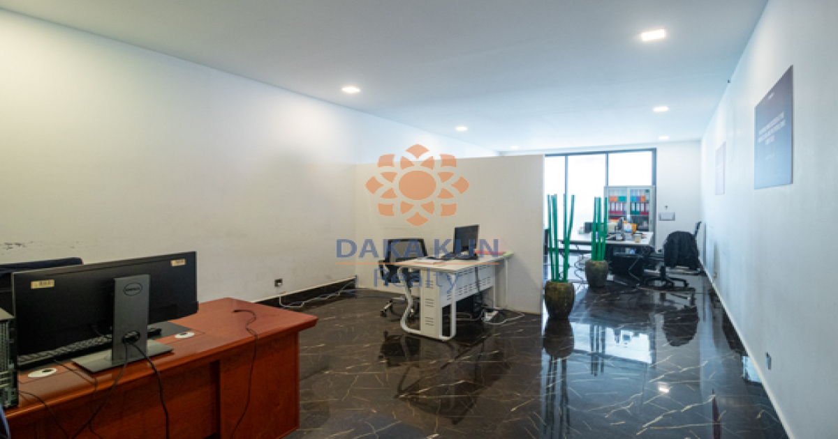 House for Sale on Main Road in Siem Reap City - Wat Damnak