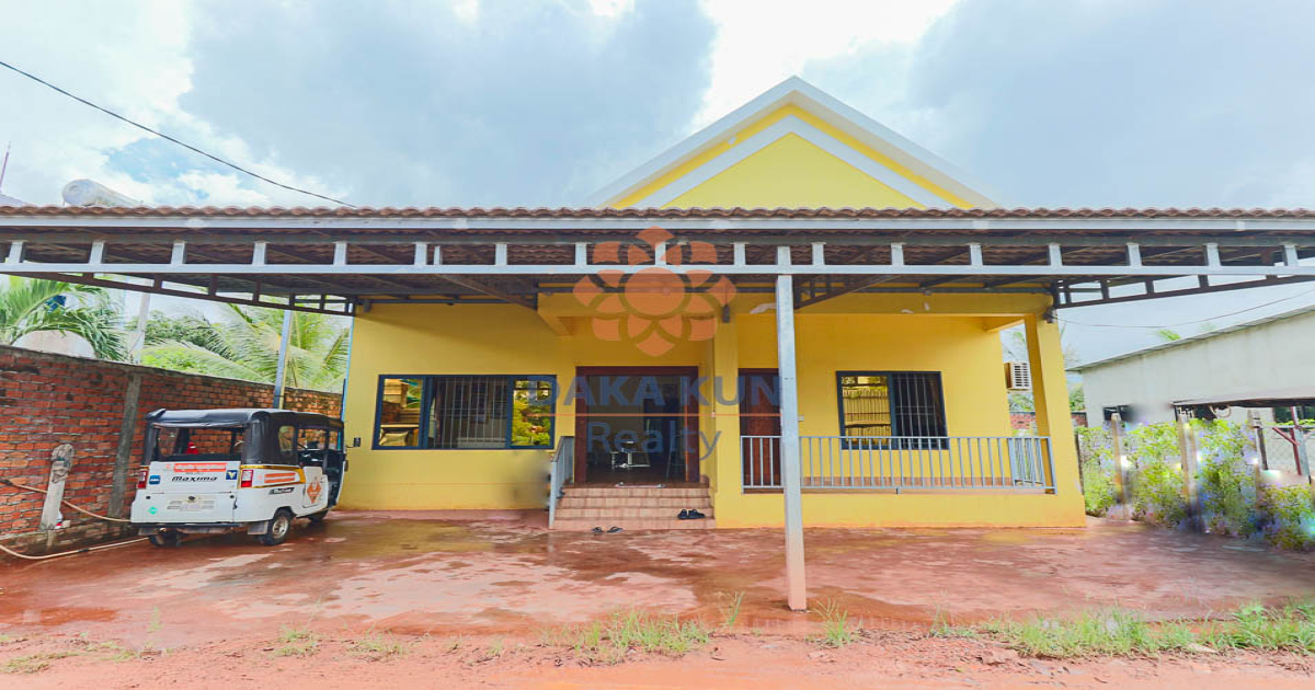 3 Bedrooms House for Rent in Siem Reap City, near Makro Market