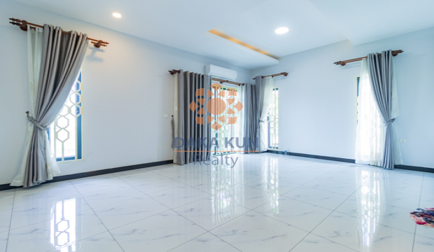 Urgent Sale House For sale in Siem Reap-Borey Tourism