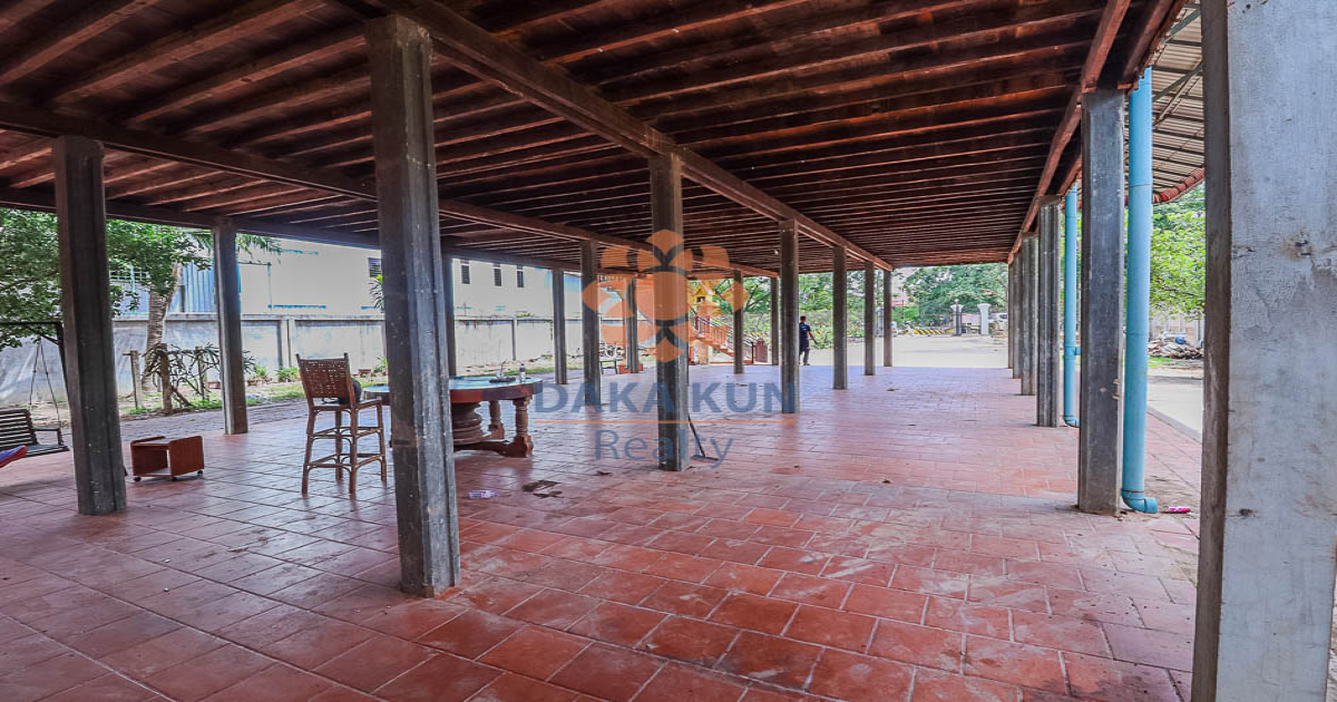 5 Bedrooms House for Rent along Riverside, Siem Reap City