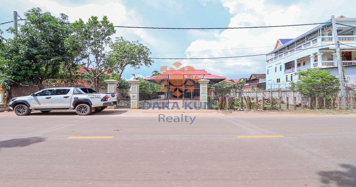 5 Bedrooms House for Rent along Riverside, Siem Reap City
