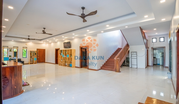 11 Room Boutique Hotel for Rent in Siem Reap - Sala Kamreuk