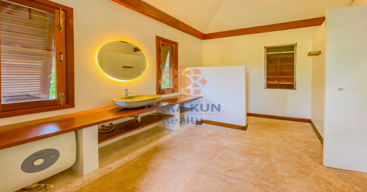 Villa with Swimming Pool for Rent in Siem Reap City-Svay Dangkum
