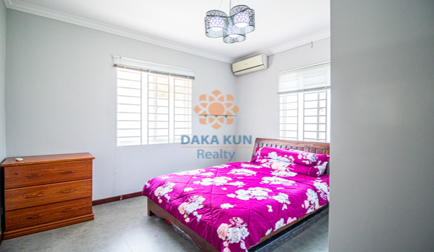 2 Bedrooms Apartment for Rent with Pool in Krong Siem Reap-Svay Dangkum