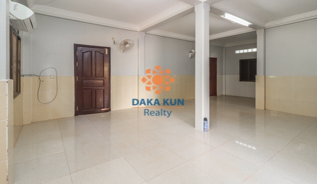 3 Bedrooms Wooden House for Rent in Siem reap-Sala kamreuk