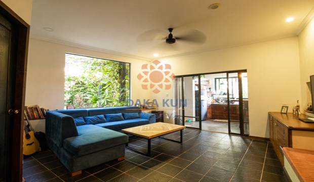 10 rooms Boutique for Rent in Krong Siem Reap-Svay Dangkum