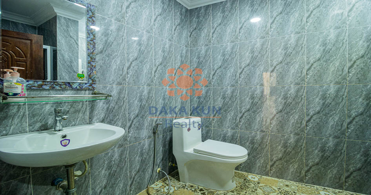 3 Bedrooms House for Sale in Siem Reap City, near Tavern Market