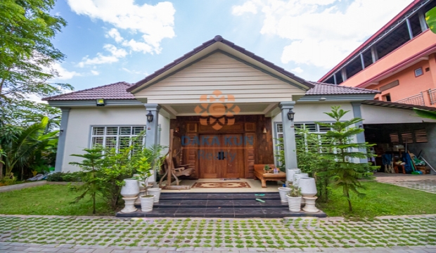 3 Bedrooms Villa for Rent in Siem Reap - Svay Dangkum