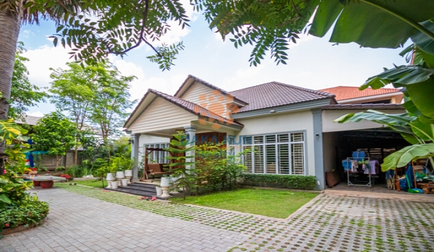 3 Bedrooms Villa for Rent in Siem Reap - Svay Dangkum
