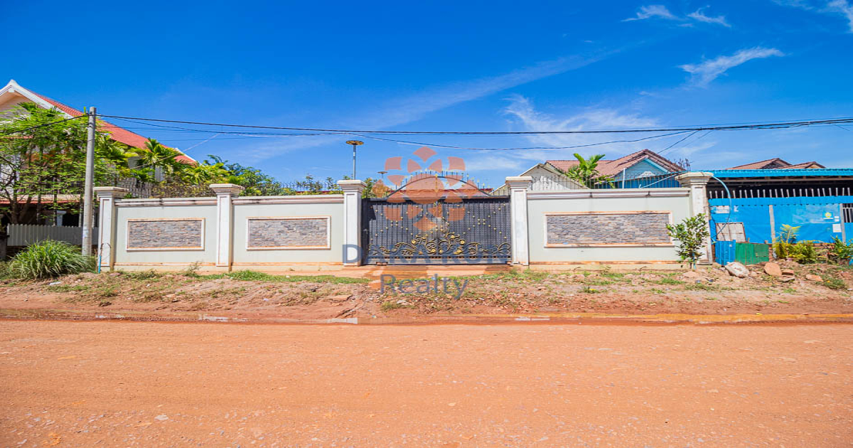3 Bedrooms House for Sale in Siem Reap City, near Tavern Market