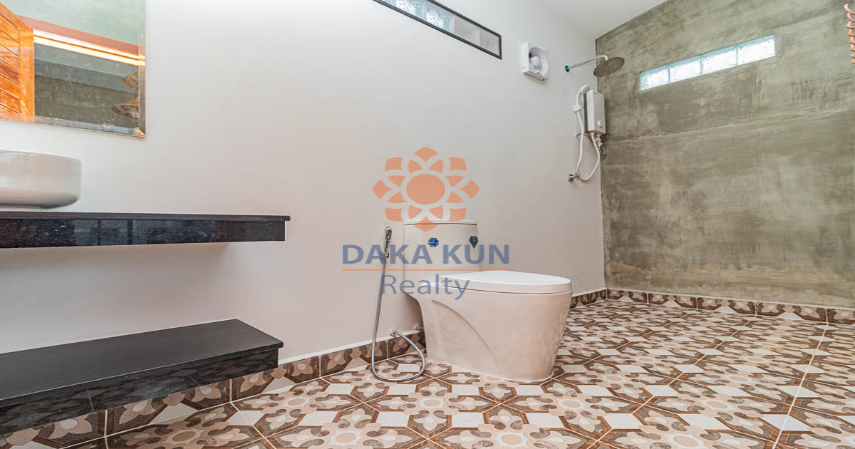 Villa with Swimming Pool for Rent in Siem Reap City, Svay Dangkum