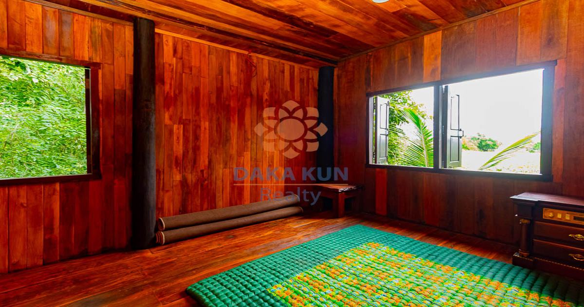 Wooden House for Rent in Siem Reap City, Chreav