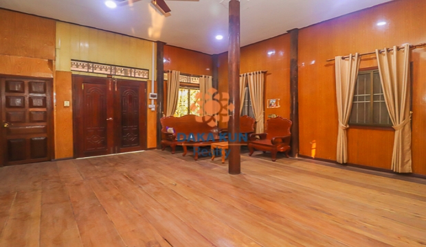 5 Bedrooms House for Rent in Siem Reap-Riverside