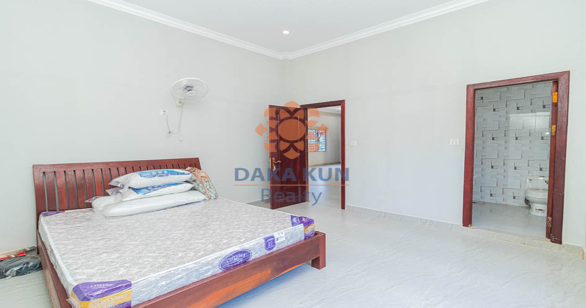 2 Bedrooms House for Rent in Siem Reap City - Sambuor